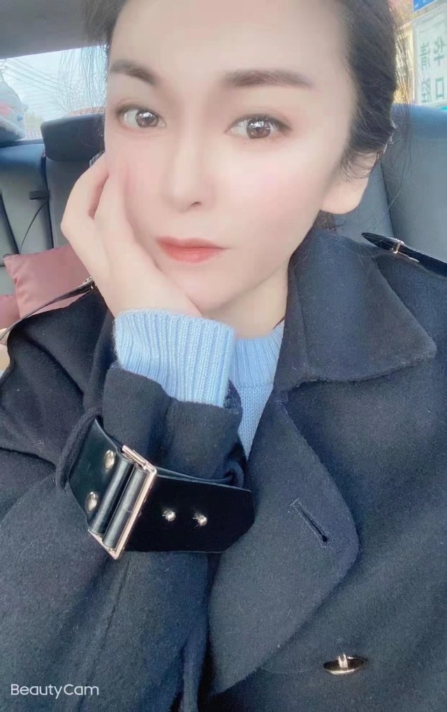 娇小的年轻嫩妹，真的是泻火神器
