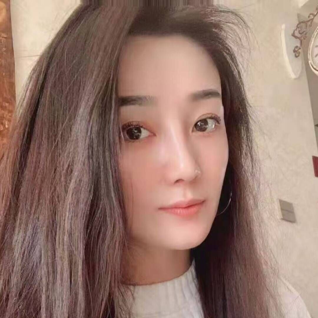 长相温柔的性感小姐姐