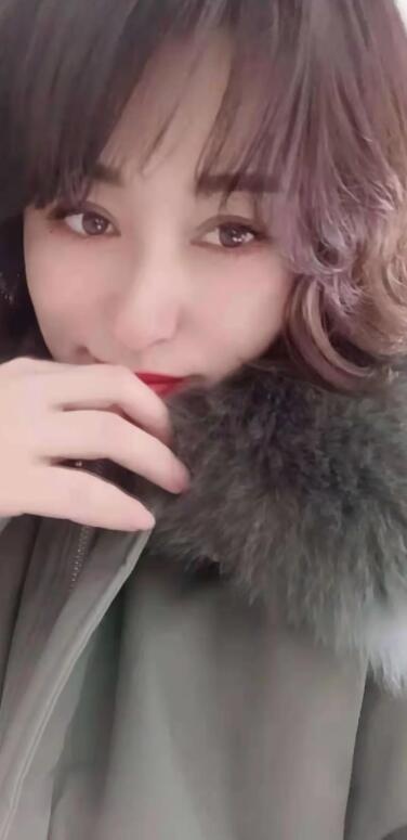 朋友推荐的性感大胸女，服务非常到位