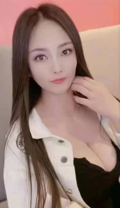 性感的迷人小妹，服务爽，胸大