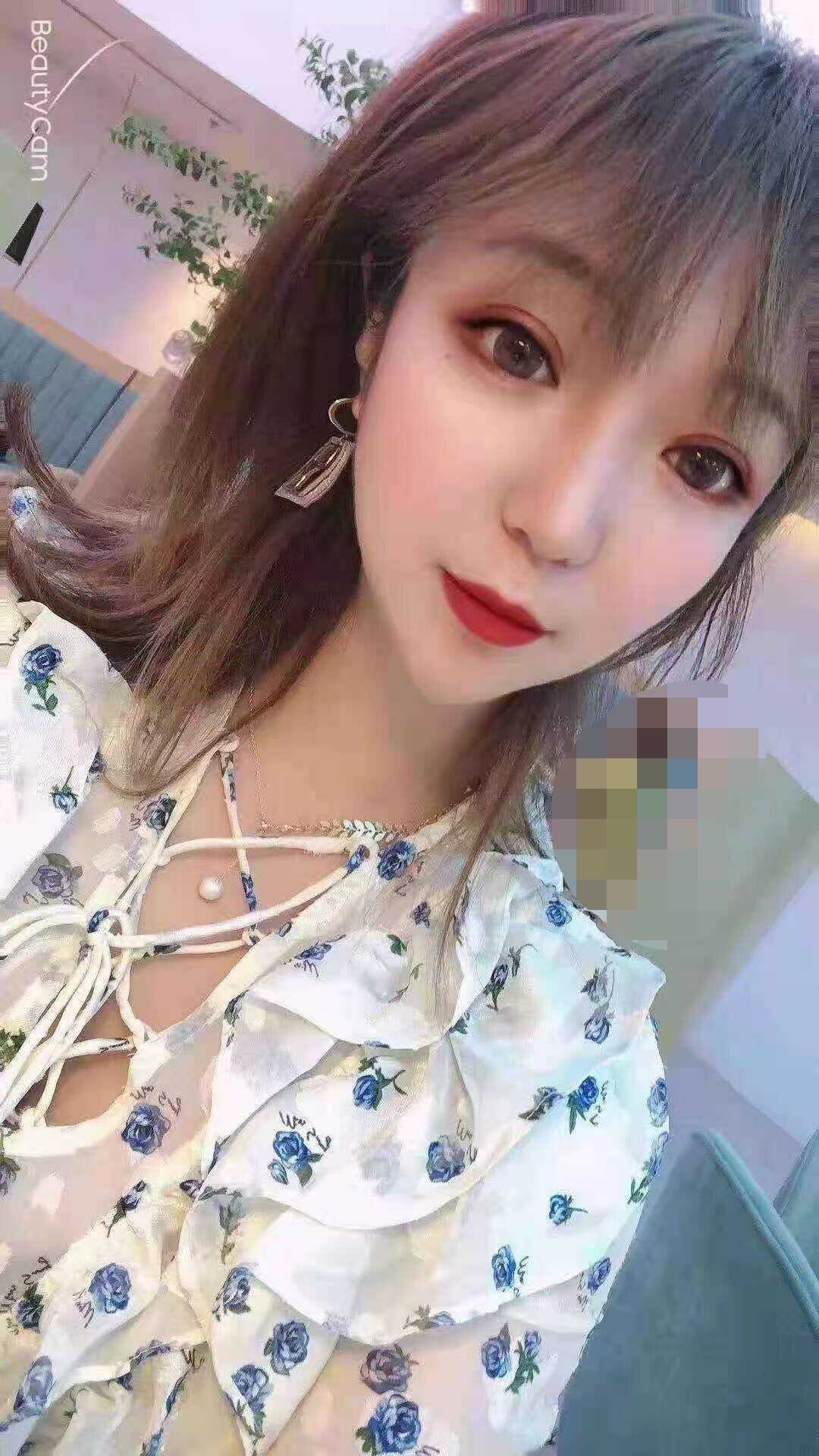 体验少妇的乖巧，皮肤好，身材也棒