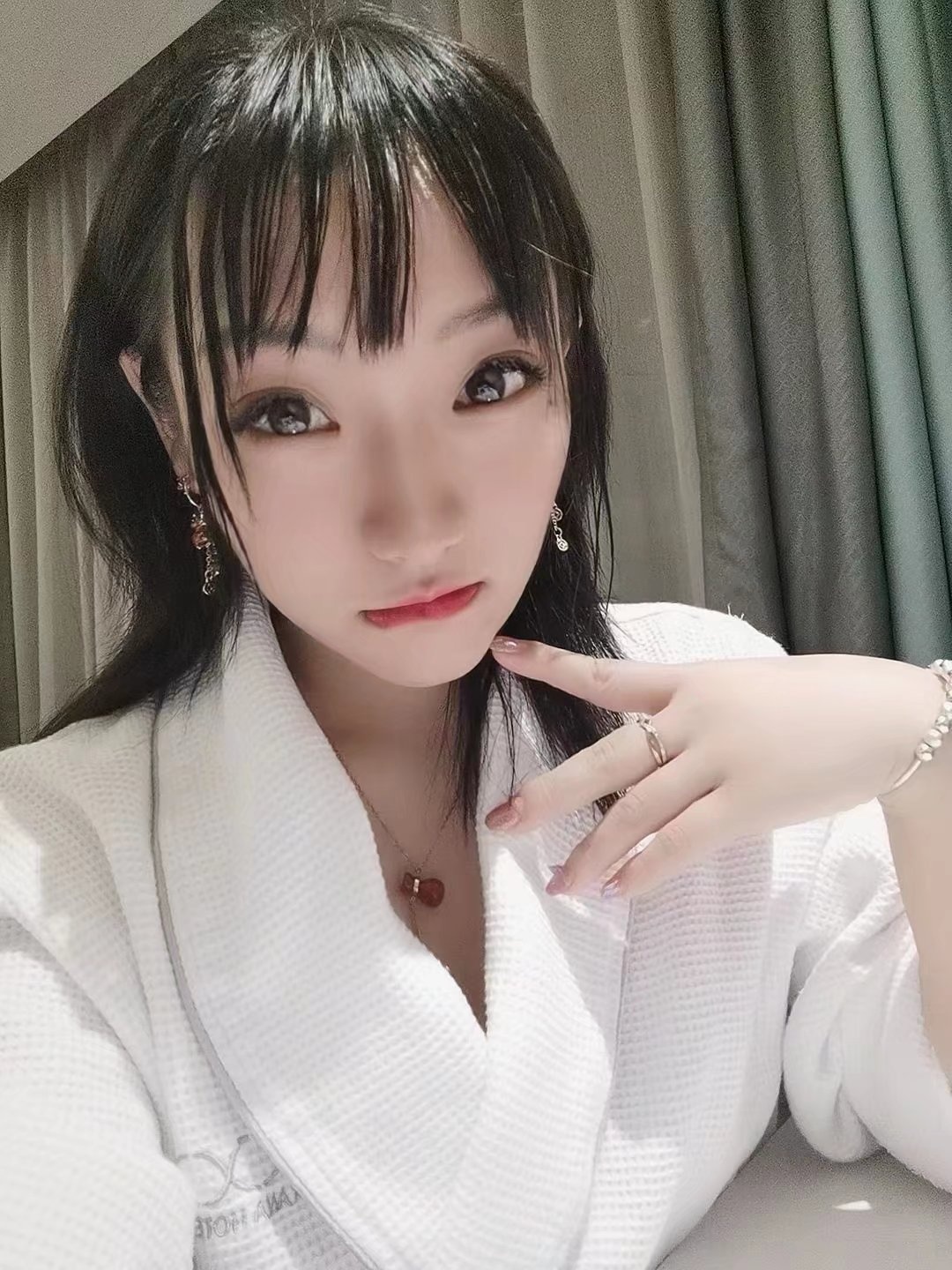身材好，下面紧的小老妹，水也多的很