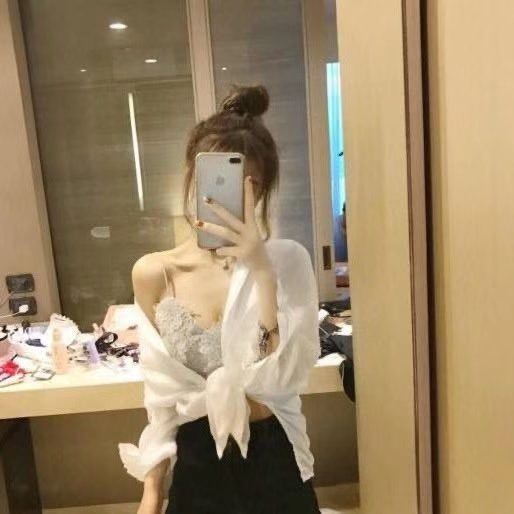 探险狼友分享的妹子，娇小可爱，很讨喜