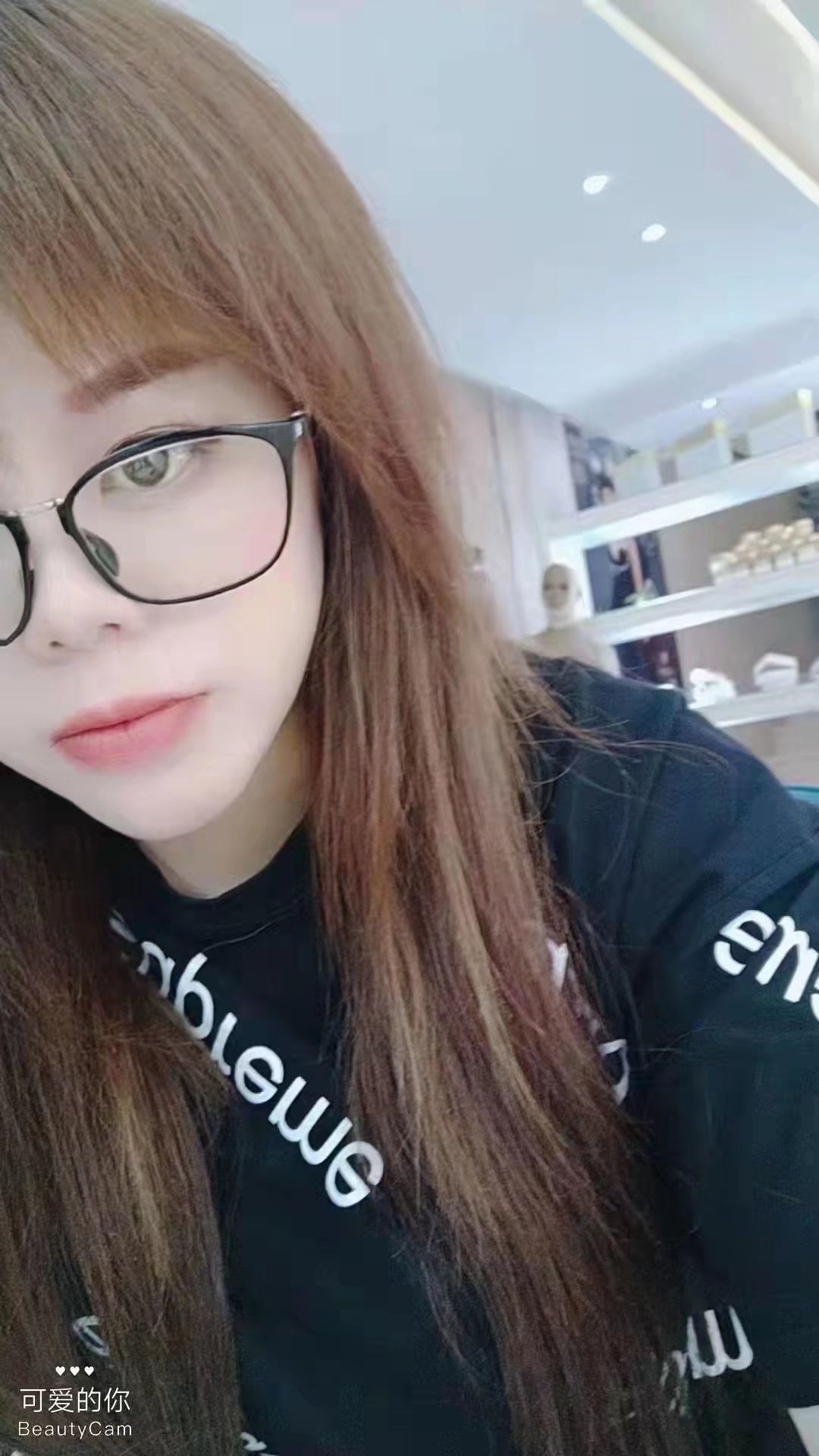 粉嫩的小妹妹，淫语不断，非常销魂