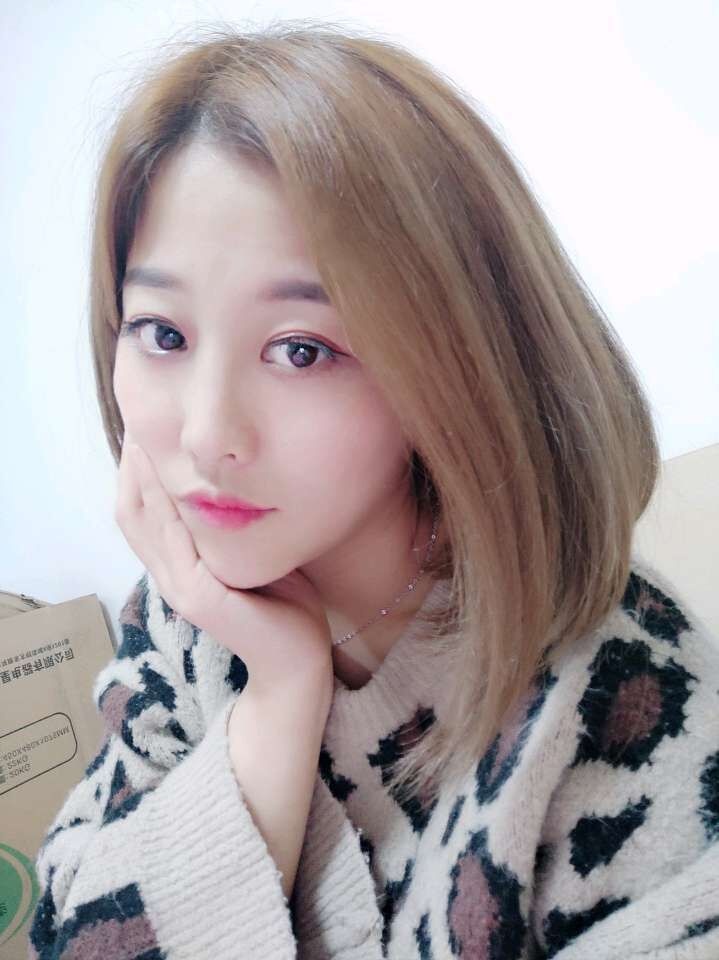 性价比很不错的兼职妹子，很漂亮