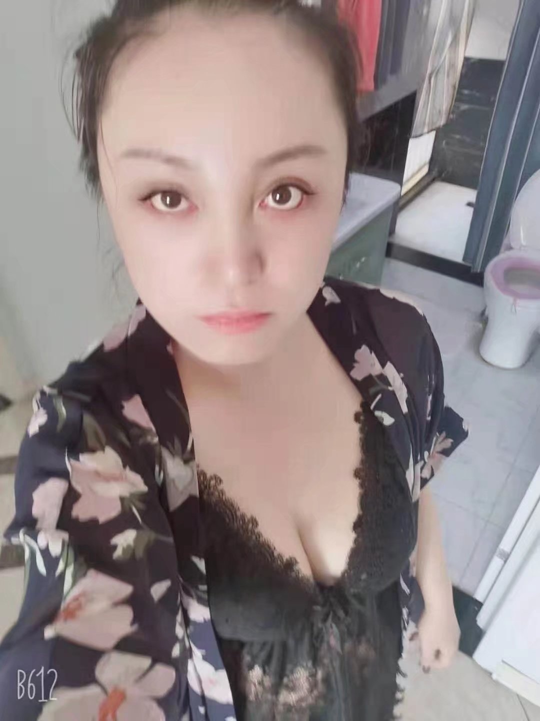 泻火非常舒服的少妇，胸大热情的很