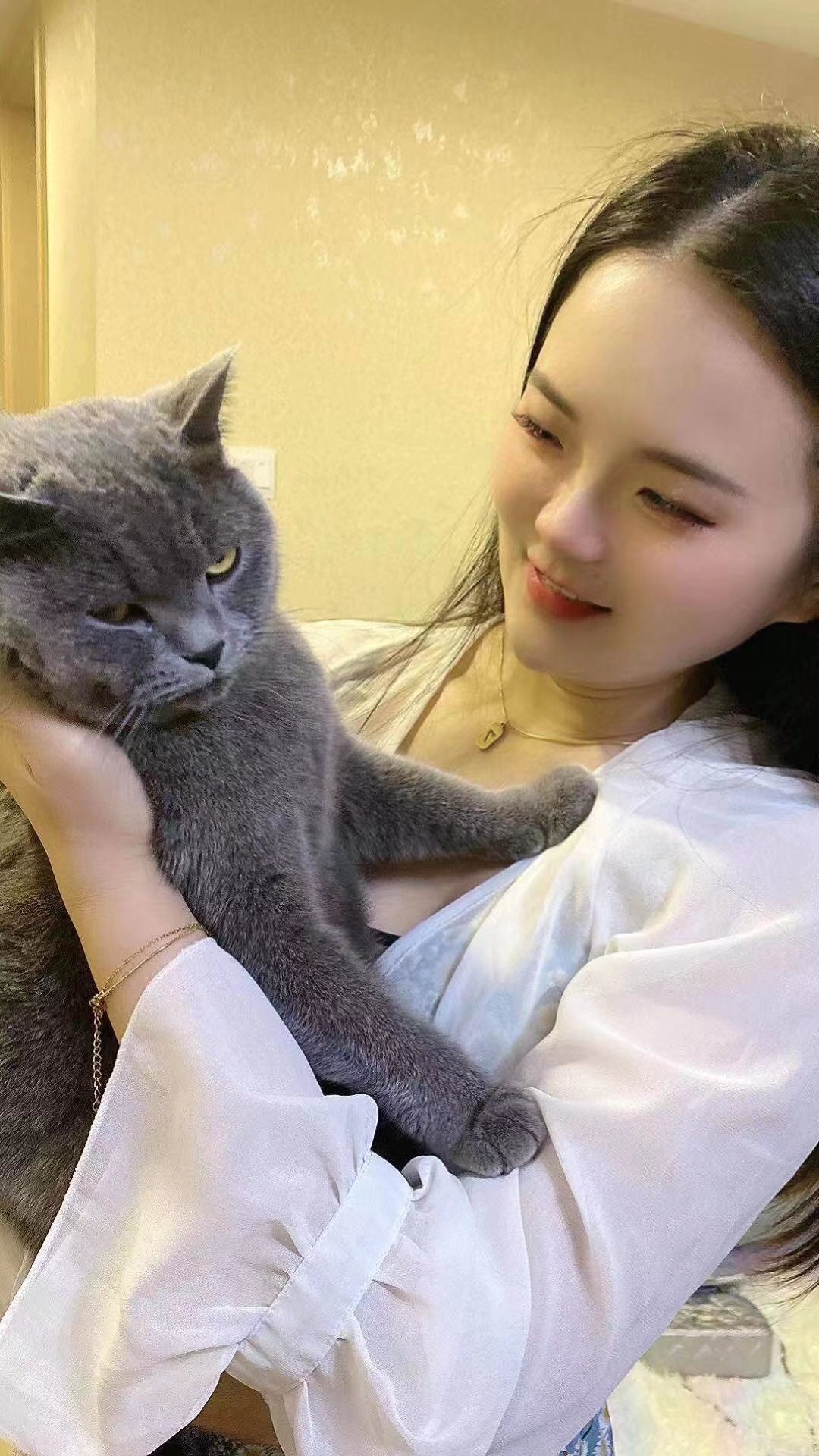 年轻的小嫩妹，水多，下面紧，有征服感