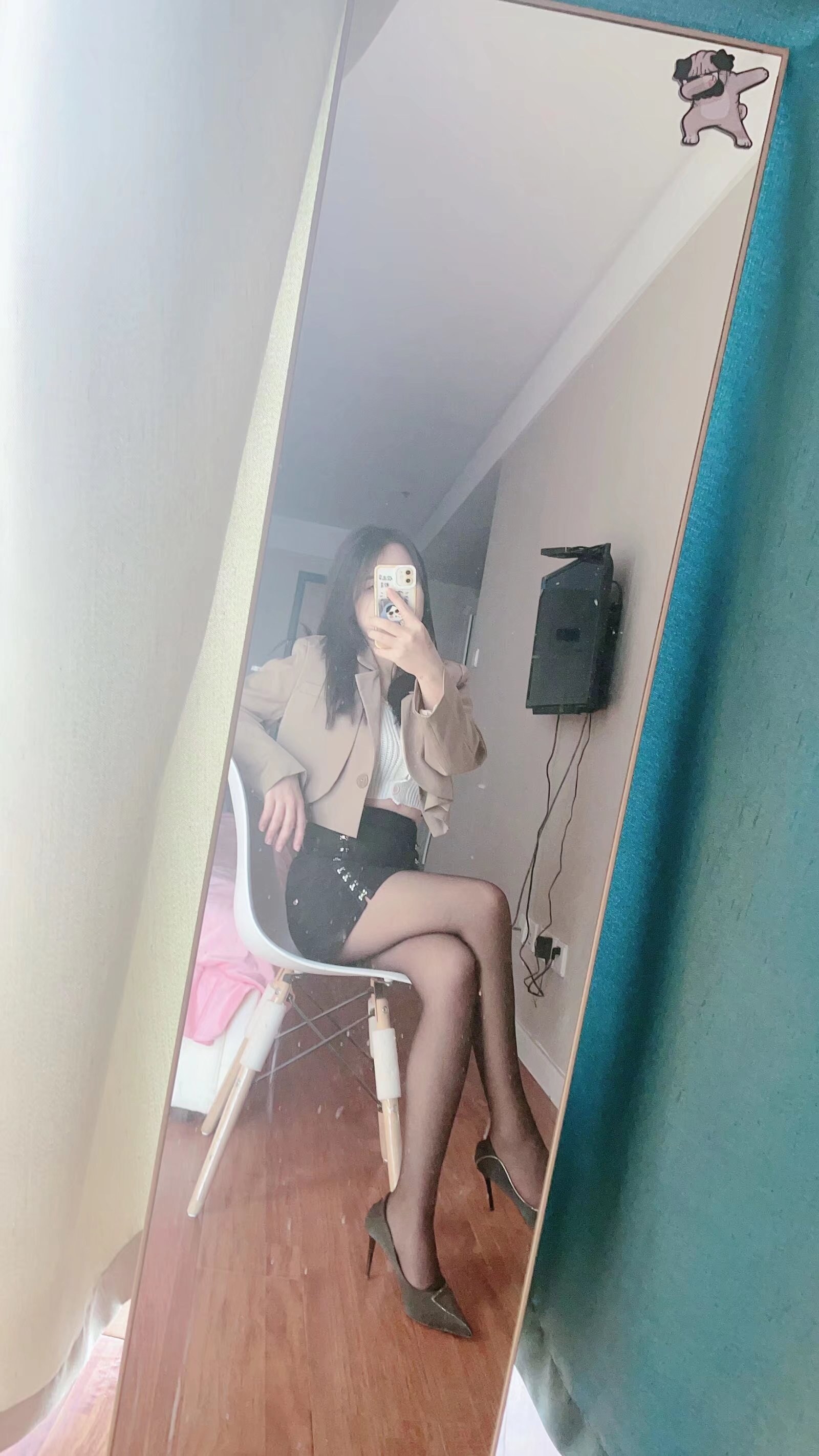 分享个兼职少妇，还是很嫩的