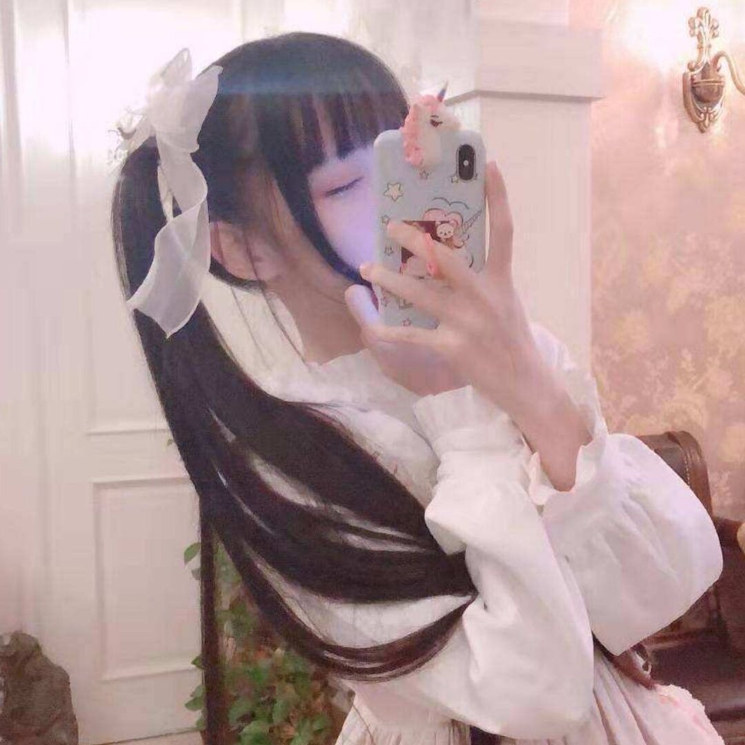 可以接吻，玩制服的性感小可爱