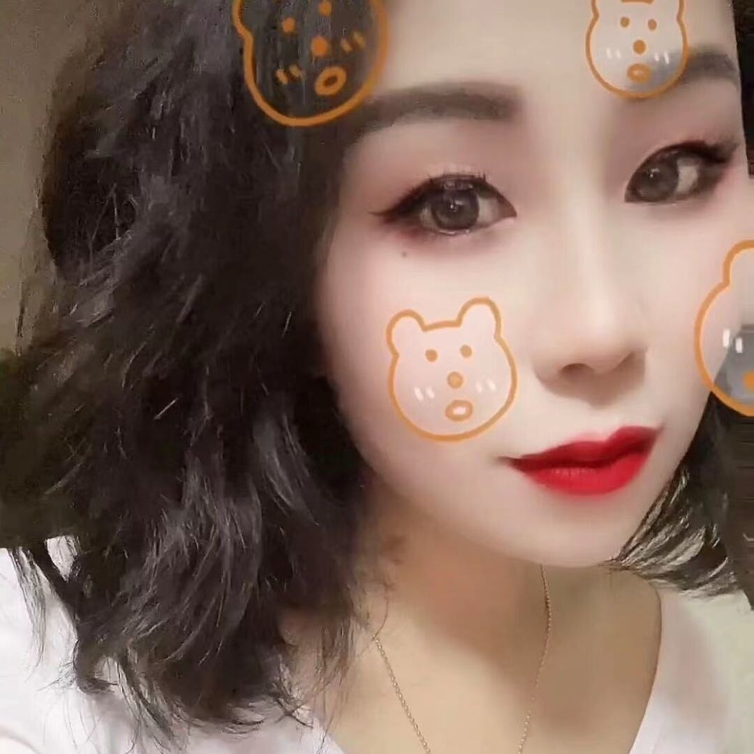 情挑黑丝袜熟女，有点婴儿肥，口的很舒服