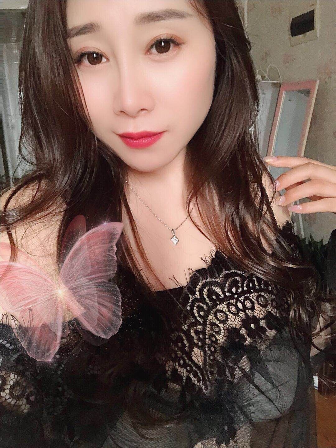 小姐姐人长的漂亮，项目多，值得试试