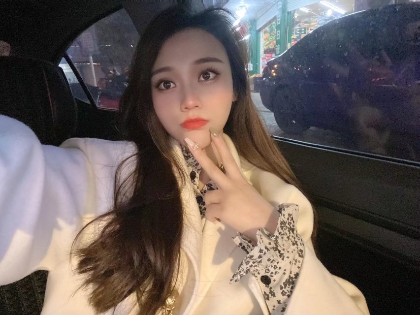 又纯又欲的漂亮妹子