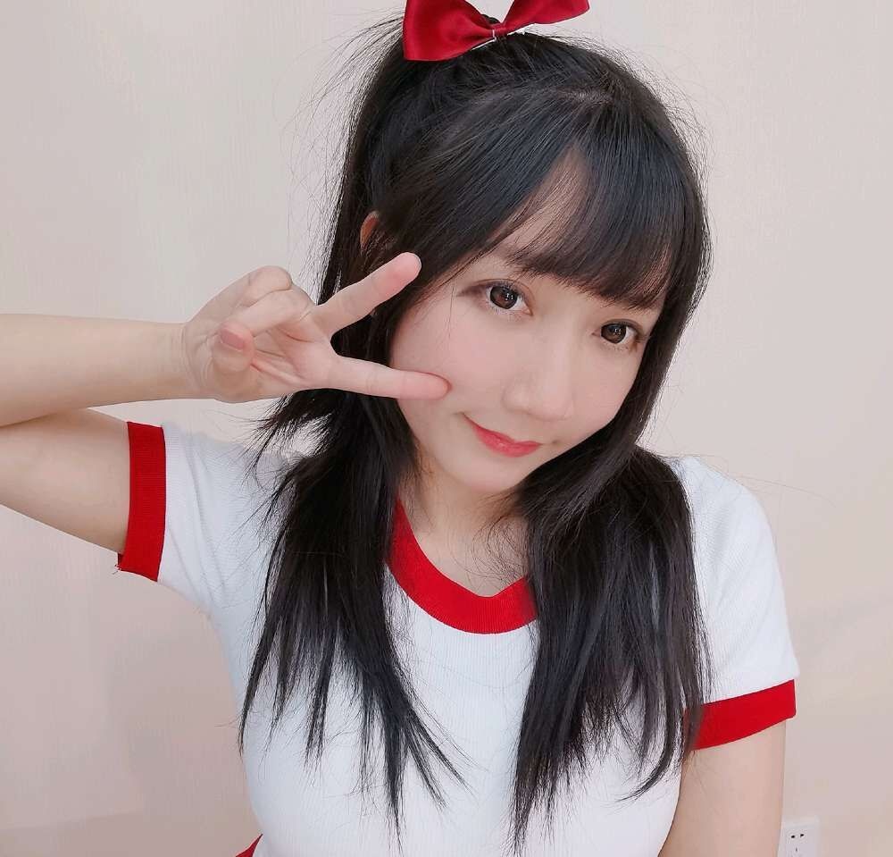 口活享受，妹子声音很柔，奶子大