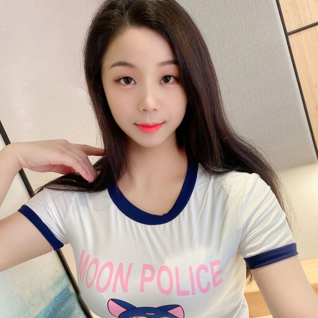 风骚妹子，可足J，服务很卖力，爽歪歪