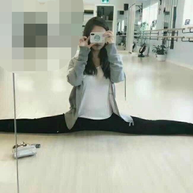 体验小白虎，舒服的不得了，很喜欢