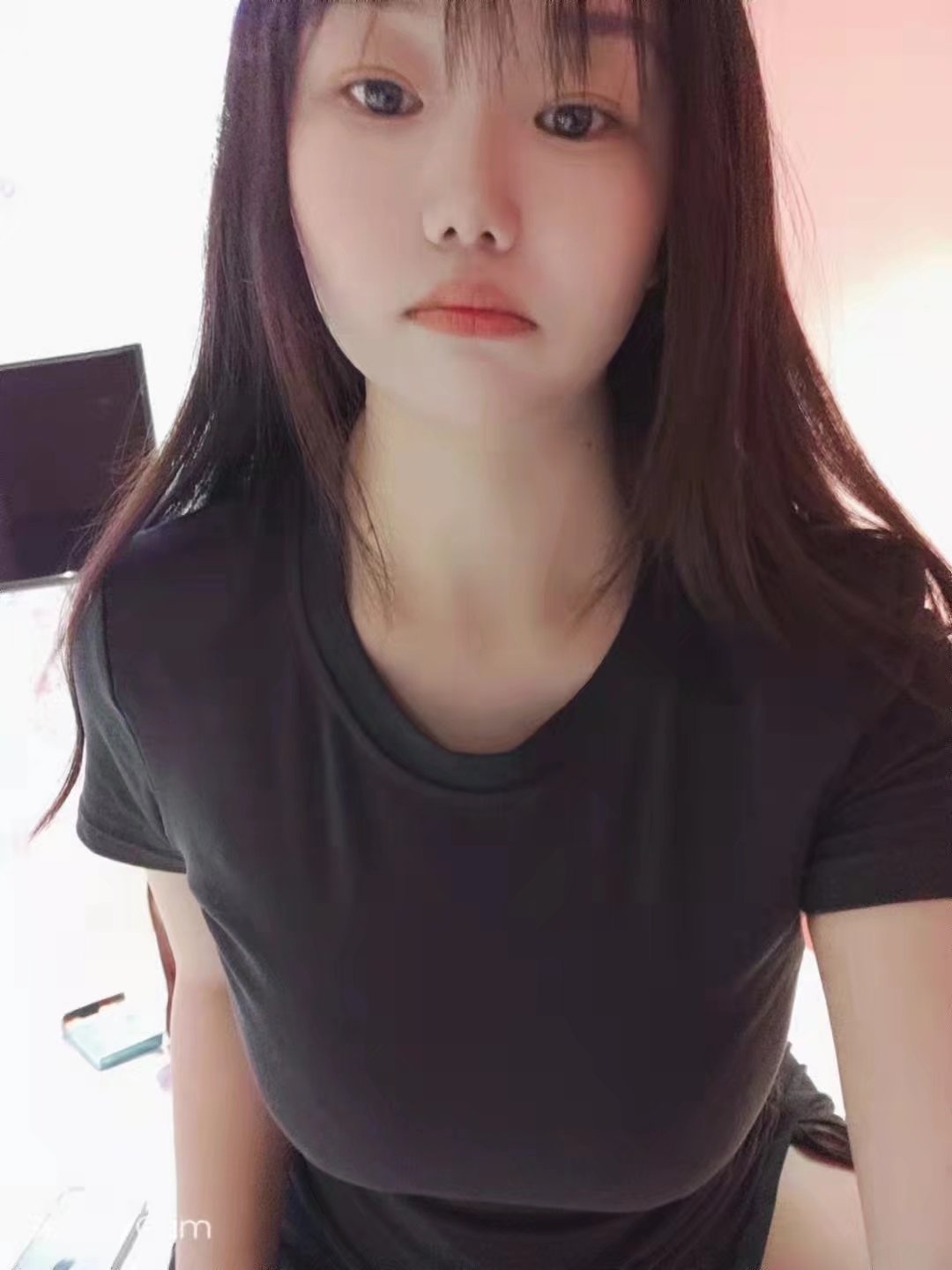 让人毫无抵抗力的大胸嫩妹，技术太好了