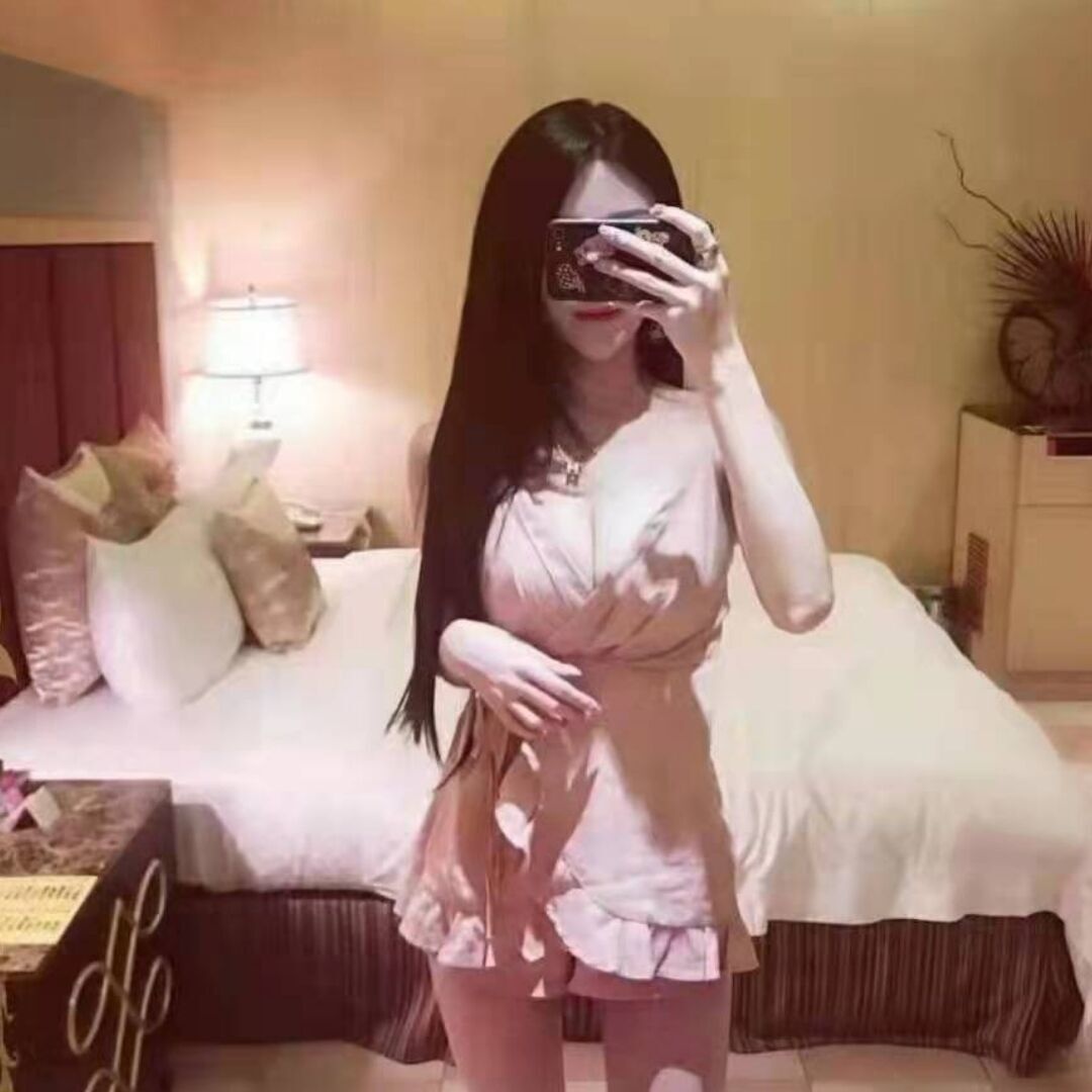 身材不错兼职骚妇，体验感满满