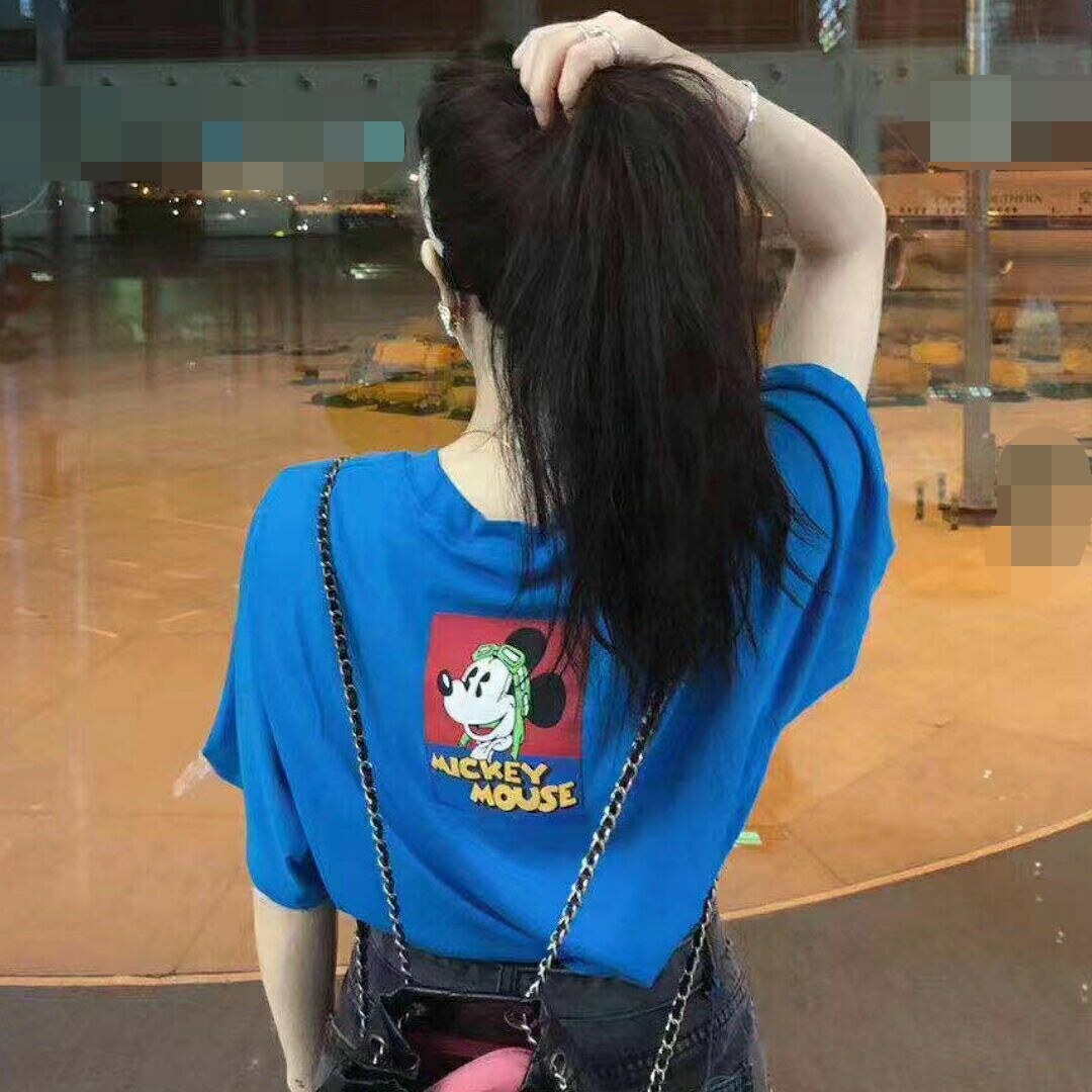 小姐姐挺年轻的，身材是真的好