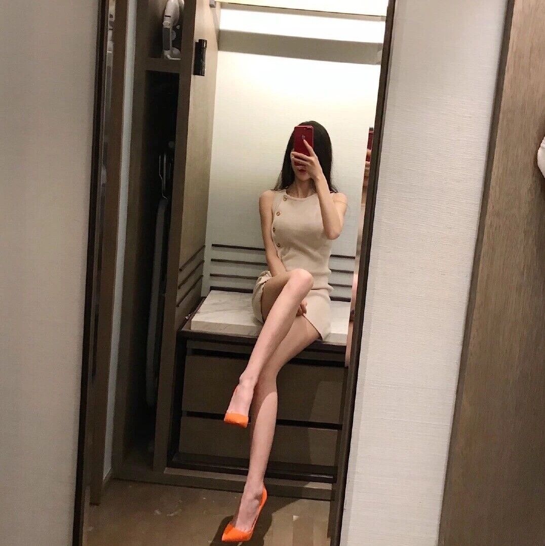 美女身材很棒，可以舌吻，服务相当棒
