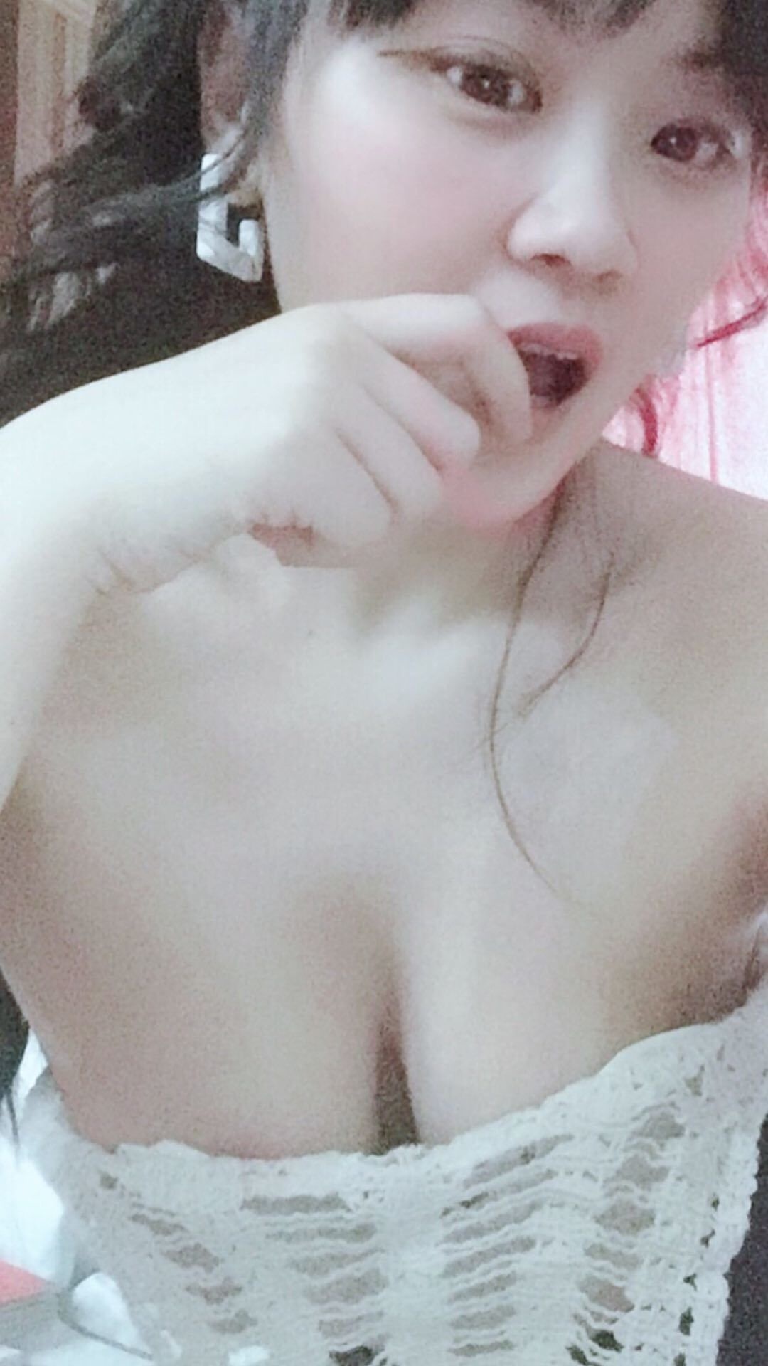 练瑜伽的妹子，会一字马，热情