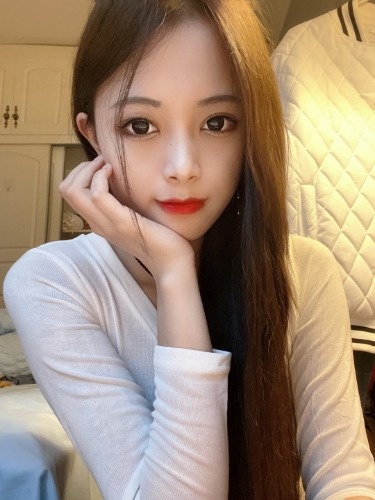 极品长腿嫩妹鲍鱼粉嫩小穴紧 身材苗条 皮肤白皙滑腻手感好 招招出水