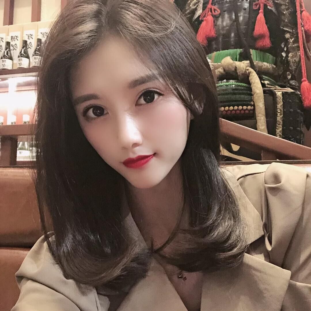 人照对版的极品美女，服务真是到位