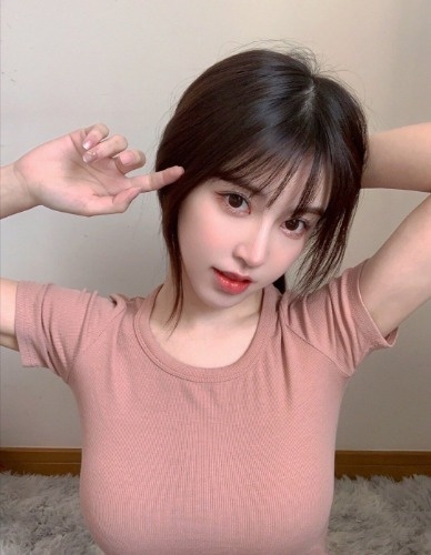 霸王硬上弓超级嫩妹，接吻69爱爱一条龙