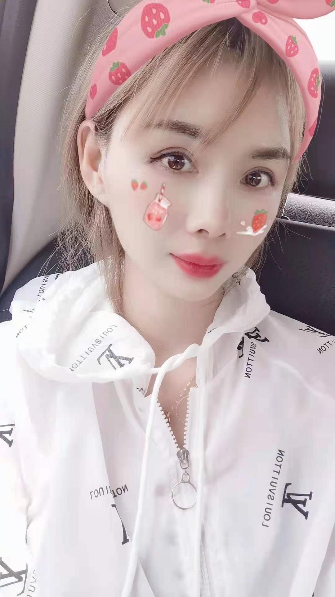 体验北郊漂亮兼职妹，口活太棒了