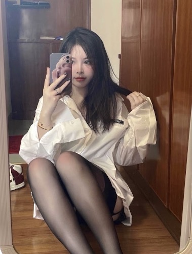 小御姐刚刚下水 漂亮奔放的小骚货 青春活力 干起来真带劲