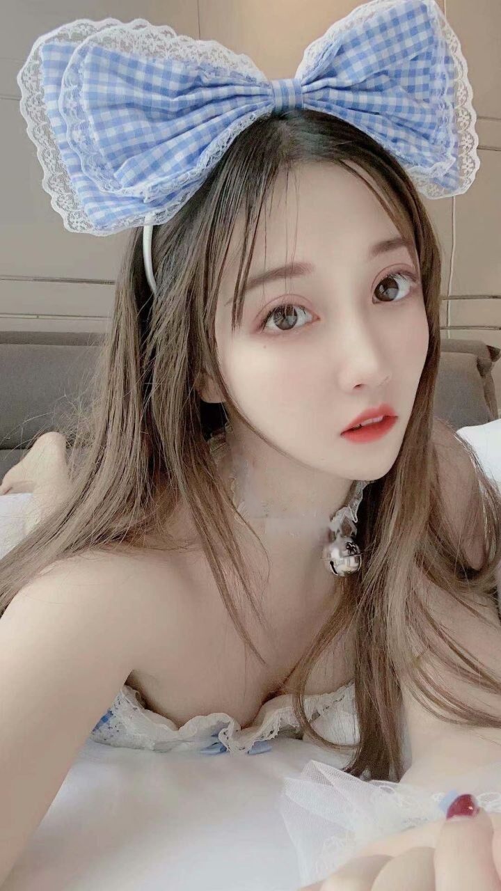 性感温柔的漂亮大胸妹，妖娆妩媚