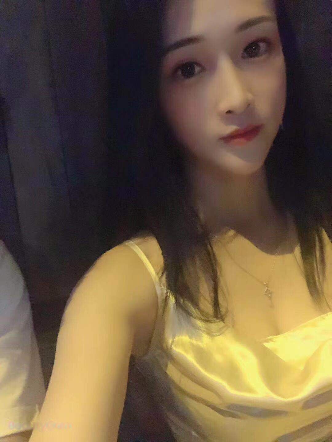 00后水妹，腿长，胸大，下面还紧致
