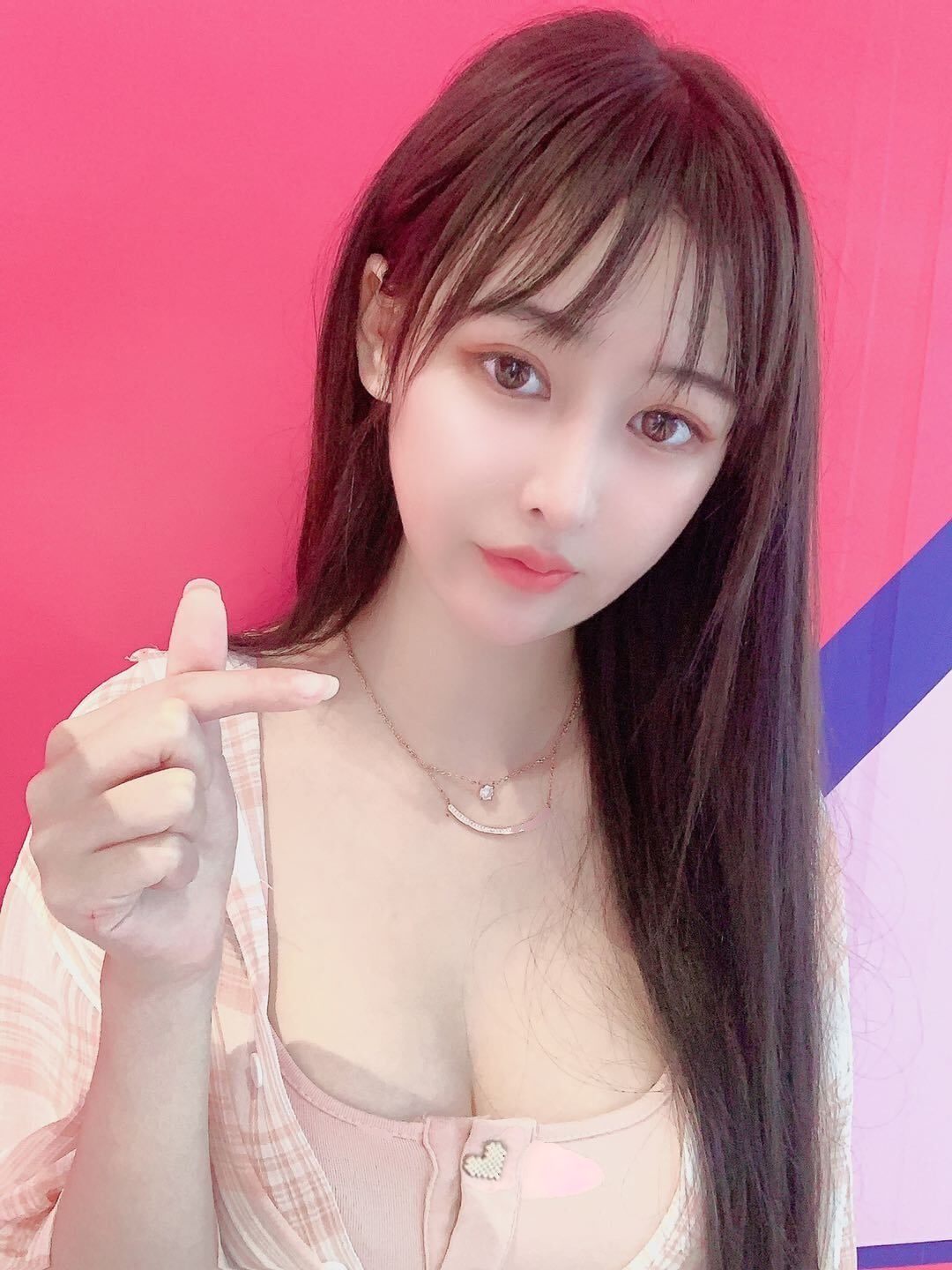 性感的兼职年轻妹子