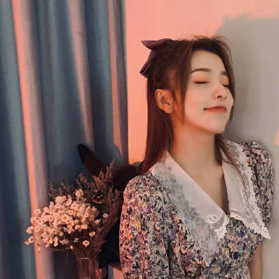 气质很不错的漂亮嫩妹，搞起来真刺激