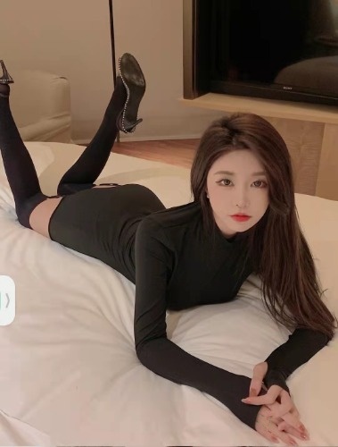身材性感的小姐姐服务是真心爽