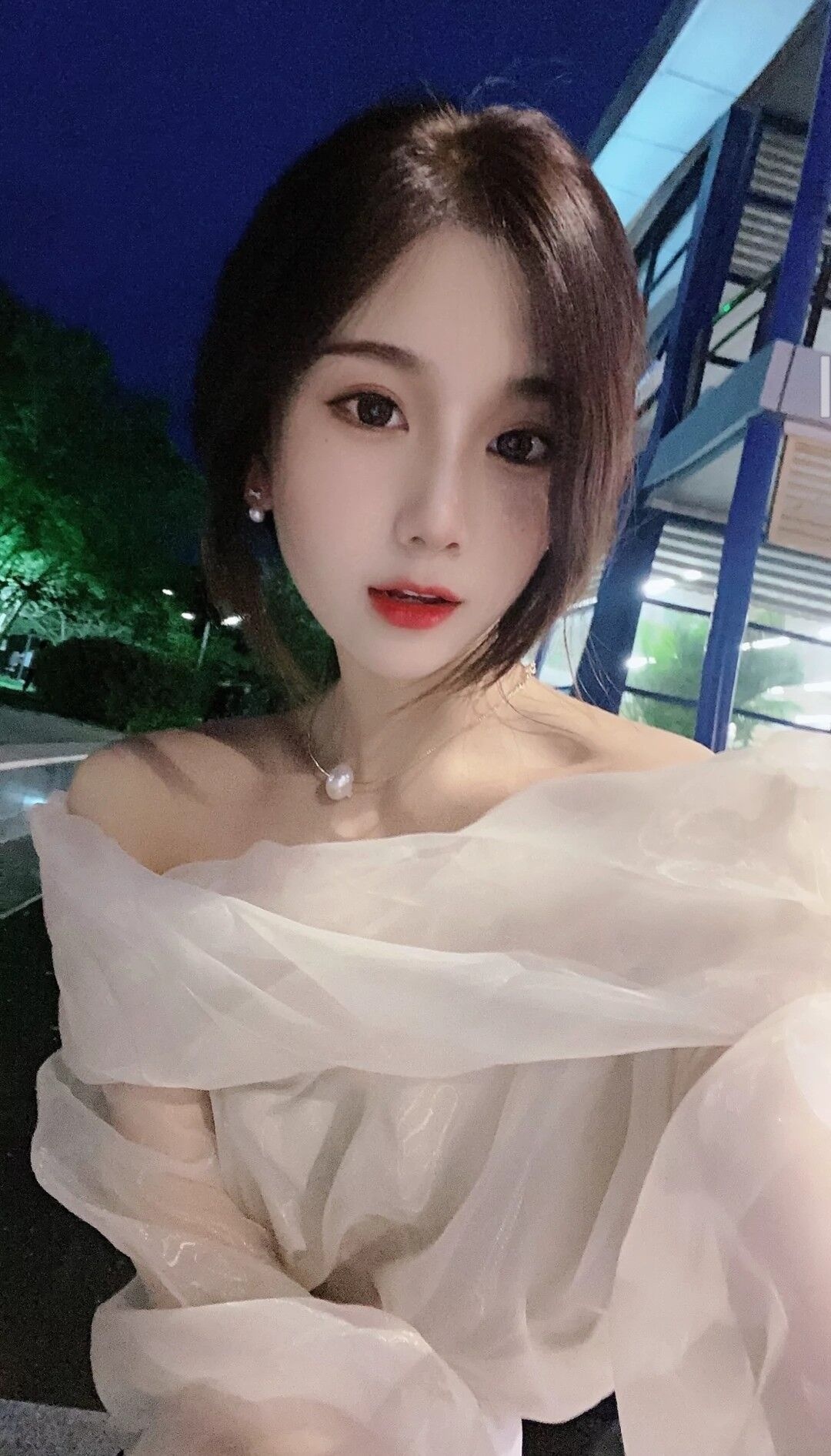 清纯妹子粉嫩水多，配合度高