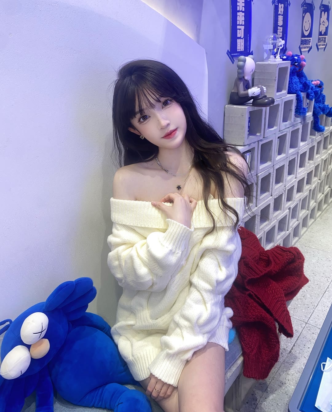三点粉嫩妹，下面紧致，服务棒