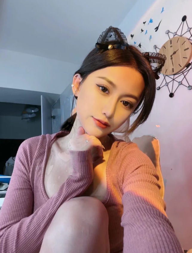 纯兼职小美女 乖巧可爱 人美肤白 很有感觉