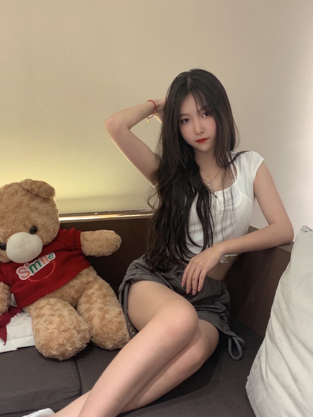 兼职学生妹，天生小白虎，水多多