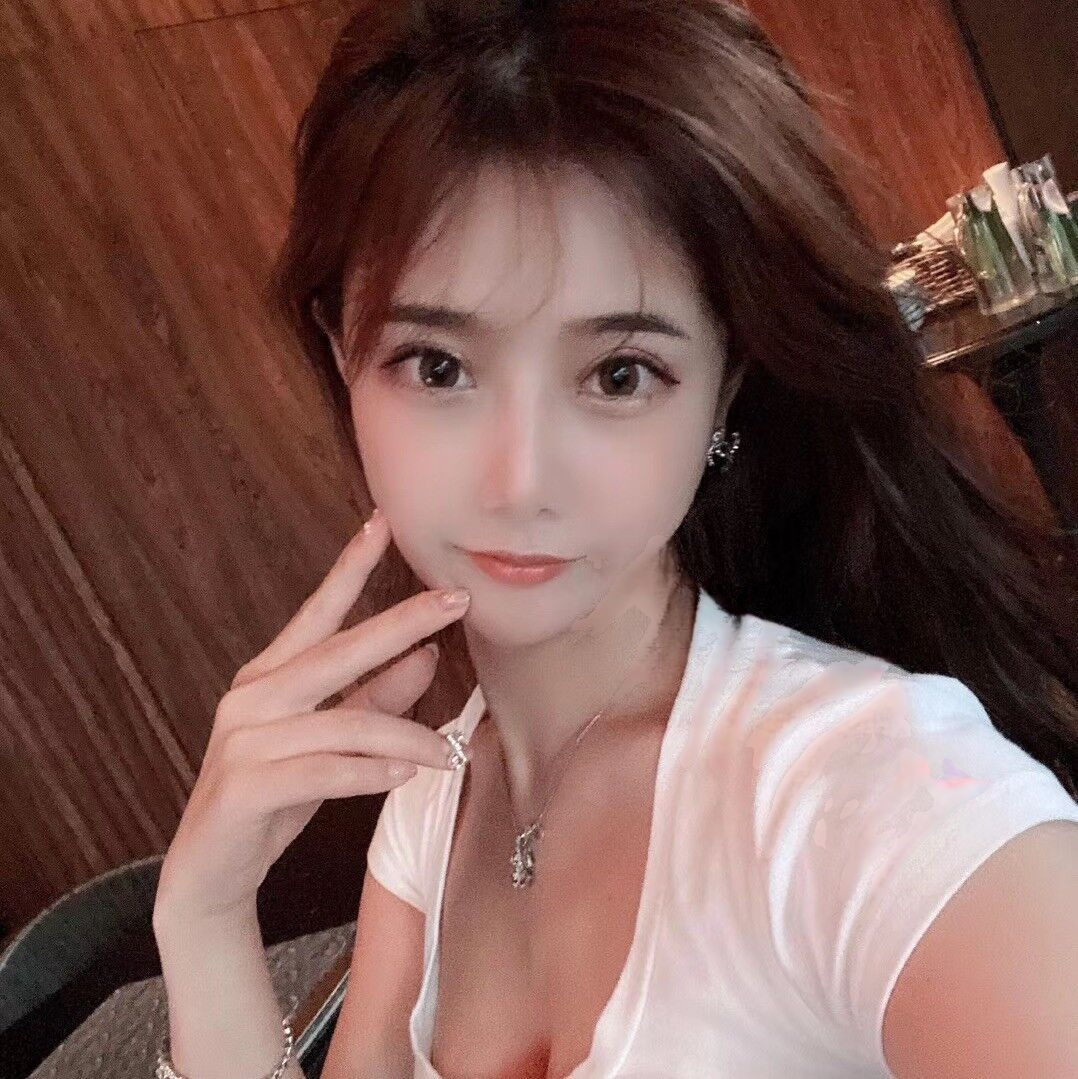 练瑜伽的兼职美女，身材火辣，颜值靓丽
