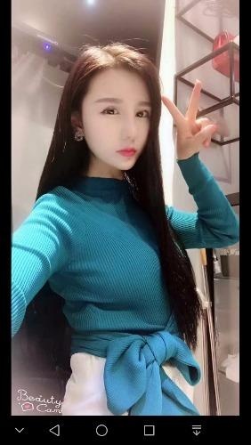 肤白貌美的极品美女，真是物有所值