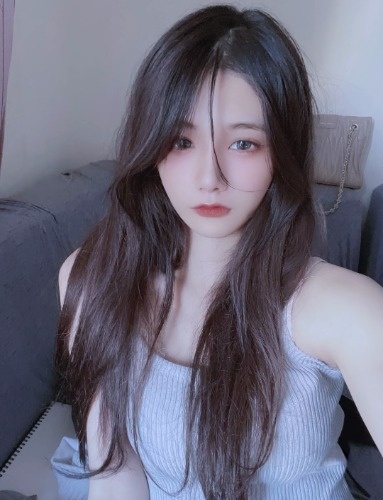 身材一流的小姐姐，小穴紧，能颜射，让人罢不能