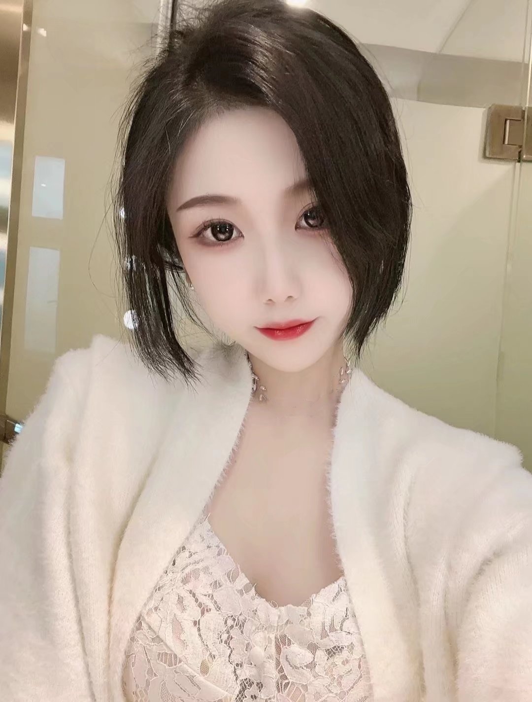 身姿超性感的妹子，服务爽的不要不要的