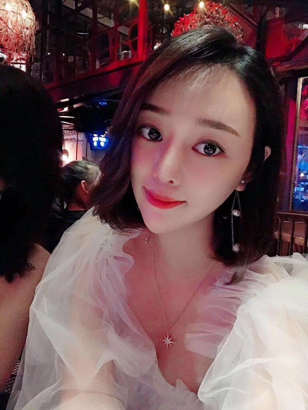 漂亮的长腿妹纸，搞起来真是爽爆了