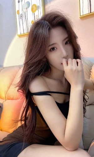 身材一流的极品美女，敏感多汁，鲍鱼粉嫩易高潮