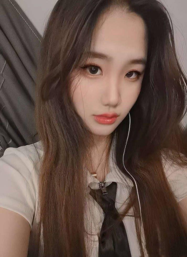 勾搭出来的小妹，身材很正点，胸部也挺有弹性的
