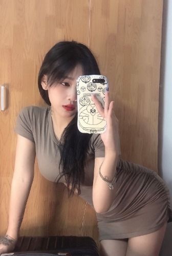 清新漂亮的邻家女贝贝