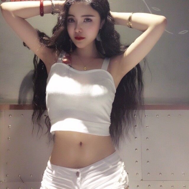 网红美女猫儿，天生的炮架子