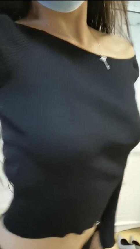口活一流，舌头超牛逼的兼职小妹，服务态度极佳 