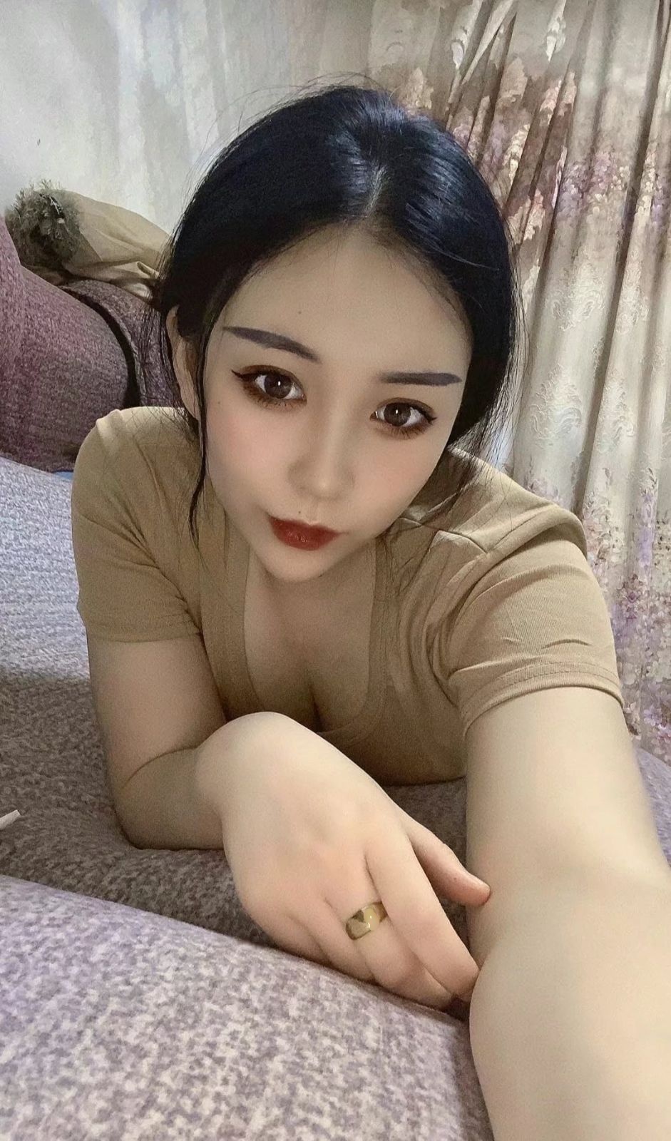 翘臀小柒，后入超爽，水多