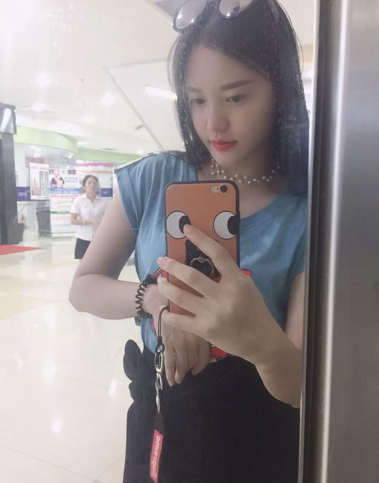 实战款长腿青春妹，性感力爆表